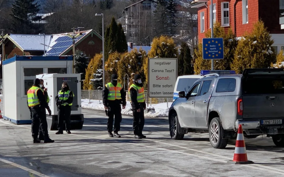Podvodníci nabízejí falešné registrace potřebné pro vstup do Německa. Policie nabádá k využívání oficiálního webu.