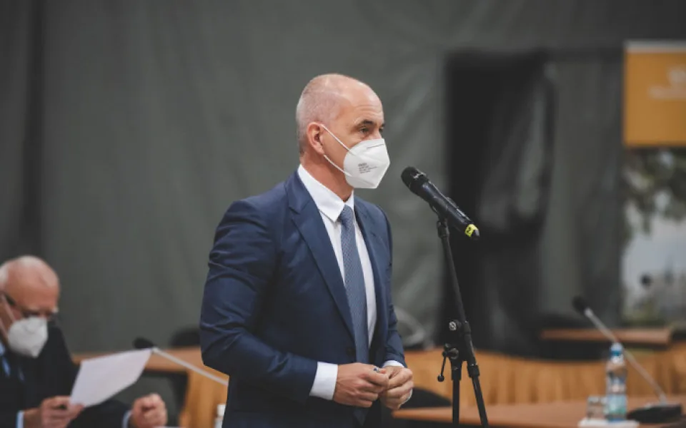 Odkládat podání druhé dávky není podle hejtmana Kuby dobrý nápad