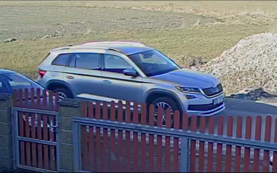 Policie hledá svědky víkendové tragické nehody, při níž zemřeli dva cyklisté