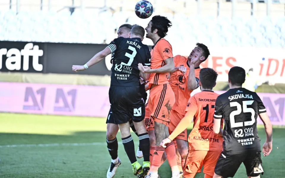 Bláznivý závěr. Dynamo ztratilo utkání s Boleslaví v závěru, doma padlo podruhé v řadě
