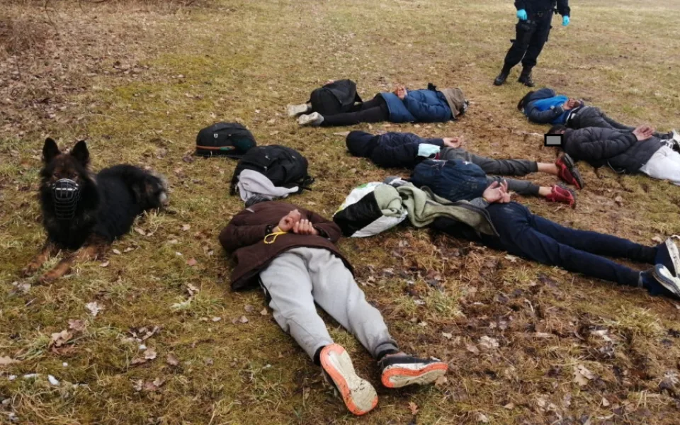 Policie zadržela na jihu Čech skupinku migrantů z Afghánistánu. Do Česka je přivezl kamion jedoucí z Rumunska