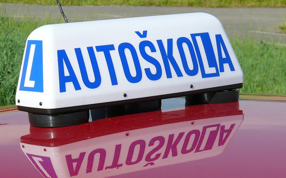 Sněmovna omezila počet pokusů o zisk řidičského průkazu