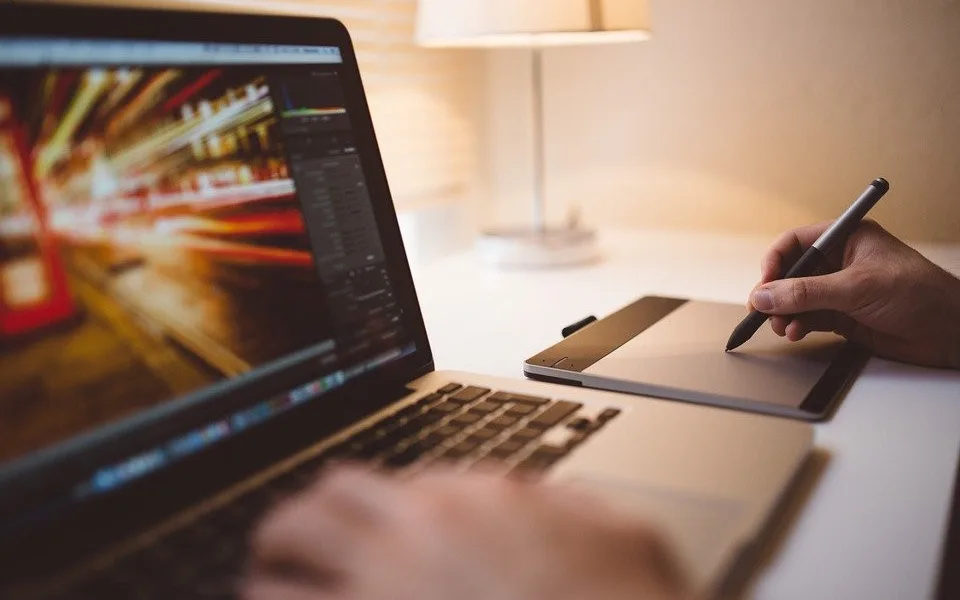 Zaměstnanci jsou na home-office produktivnější než v kanceláři, tvrdí Michal Beňo z VŠTE