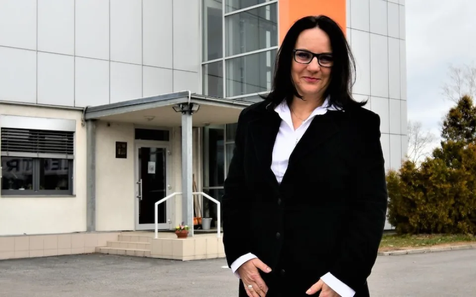 Správu a údržbu silnic povede žena. Do vedení zvolili krajští zastupitelé Andreu Jankovcovou