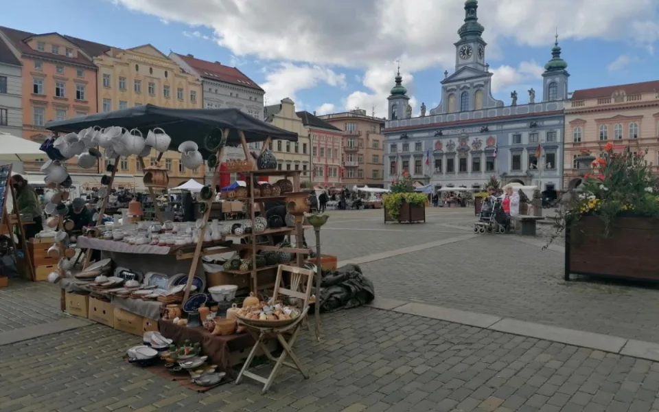 Statutární město České Budějovice hledá nového pořadatele sezónních trhů