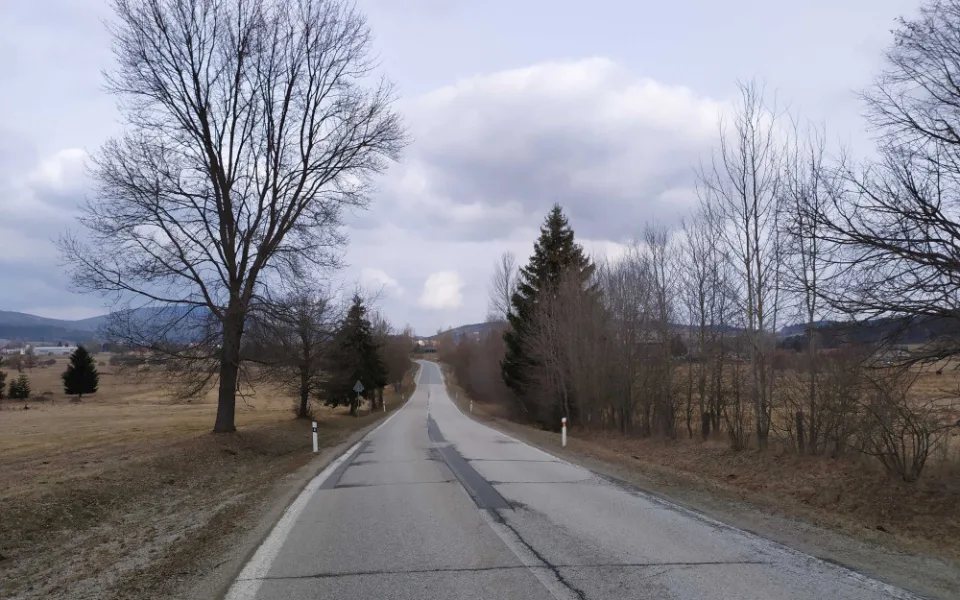 V týdnu začne oprava silnice u Volar. Úsek se rozšíří