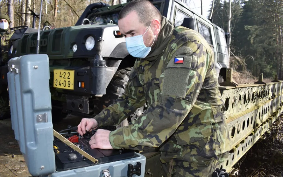 Pyrotechnici z Bechyně dostali špičkové vybavení za miliony dolarů.