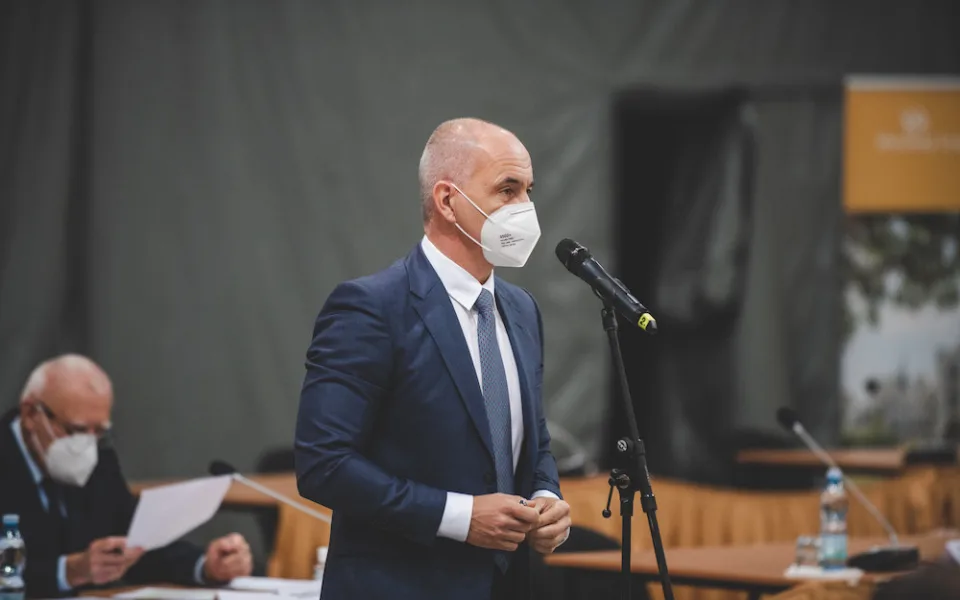 Nejlépe hodnoceným hejtmanem je Martin Kuba, nejhůře dopadl karlovarský hejtman Petr Kulhánek