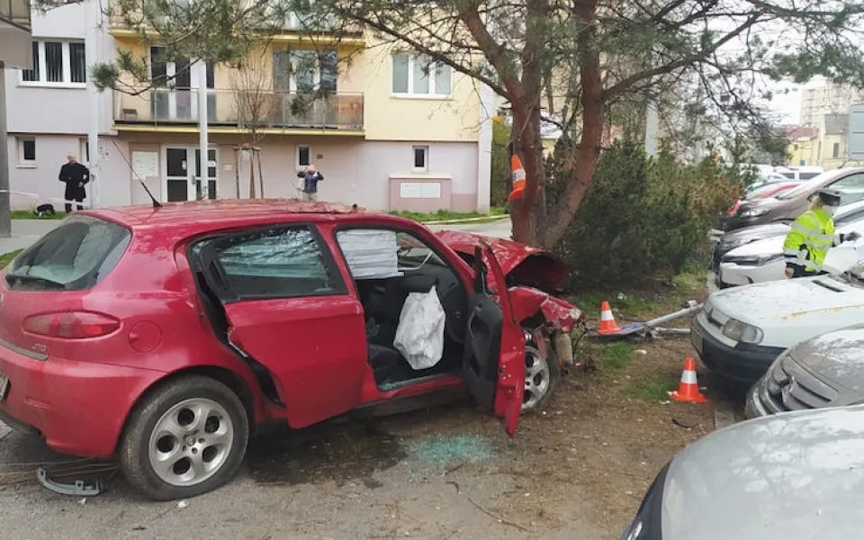 Policie hledá svědky víkendové nehody na Lidické třídě
