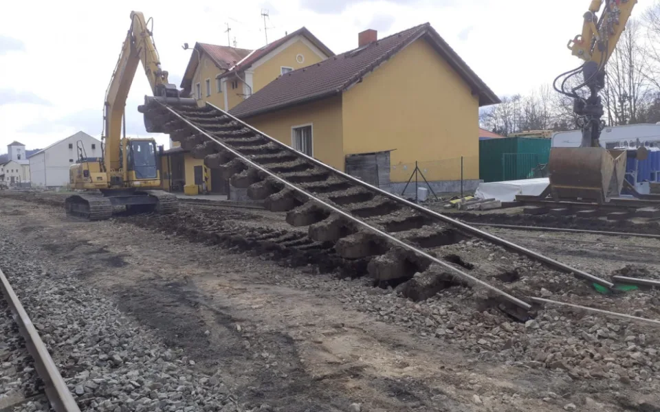 Železniční stanice ve Volyni prochází rekonstrukcí. Výluka potrvá 37 dní.
