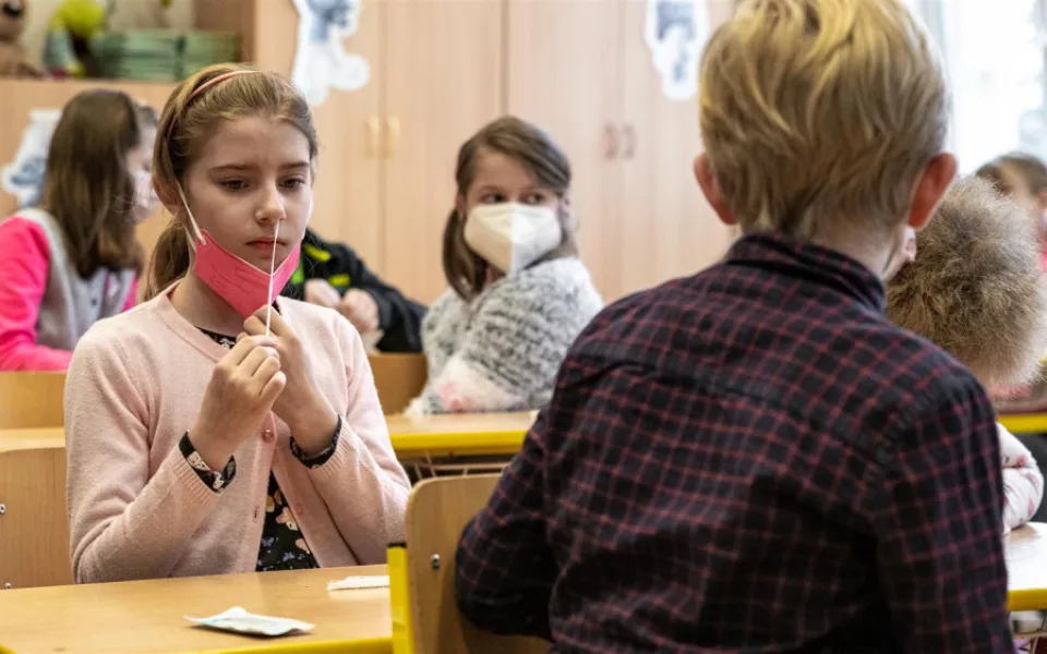 Hejtmani odmítají, aby si kraje a školy zajišťovaly testy pro školáky