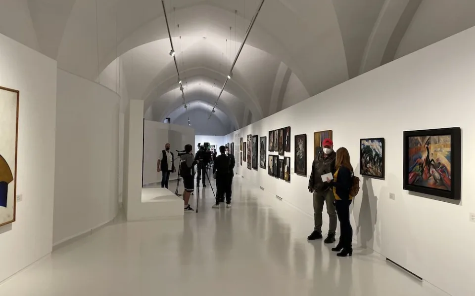 Alšova galerie dostala pro výstavu ruské avantgardy výjimku. Expozici může navštívit 25 osob za hodinu.