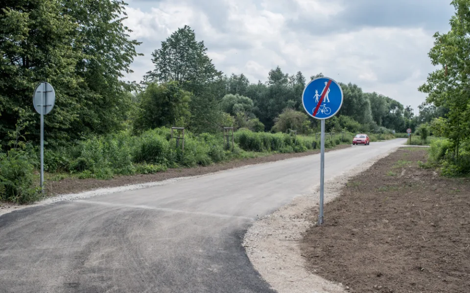 Město má zhotovitele cyklostezky Suchomelská. Kilometrový úsek vyjde na deset milionů korun