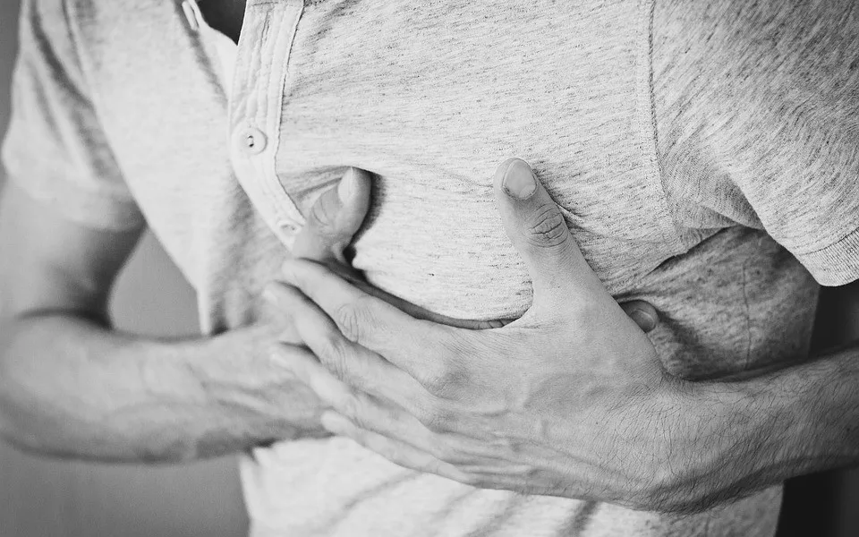 Covid zastínil infarkty, lékaři přišli o pětinu pacientů
