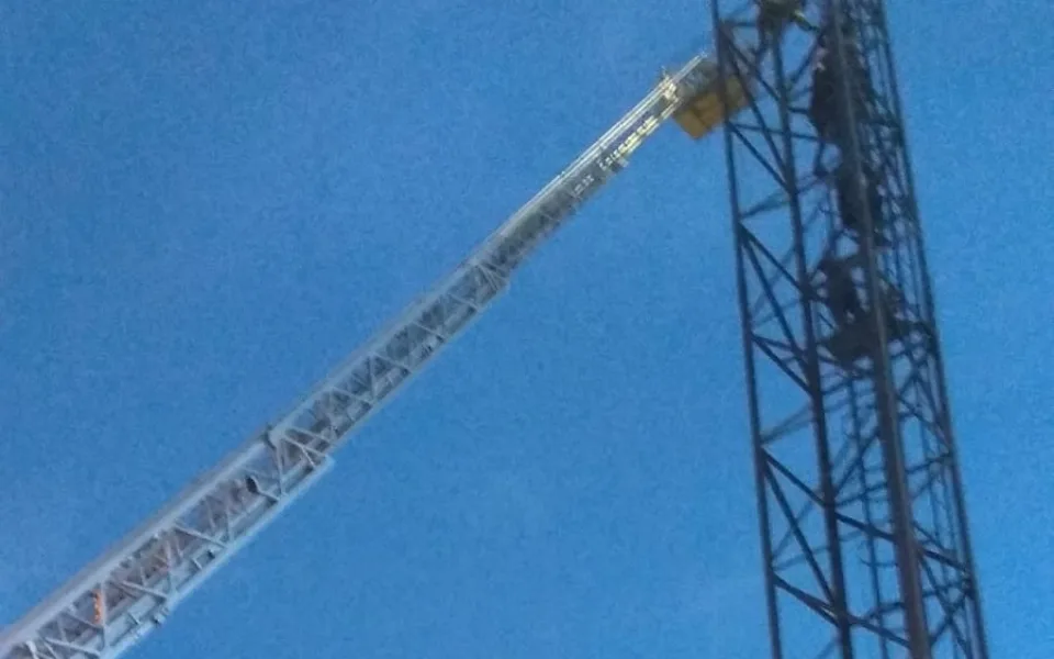 Sebevrah chtěl ukončit život skokem ze stožáru u budějckého nádraží, pokus mu rozmluvil vyjednavač.