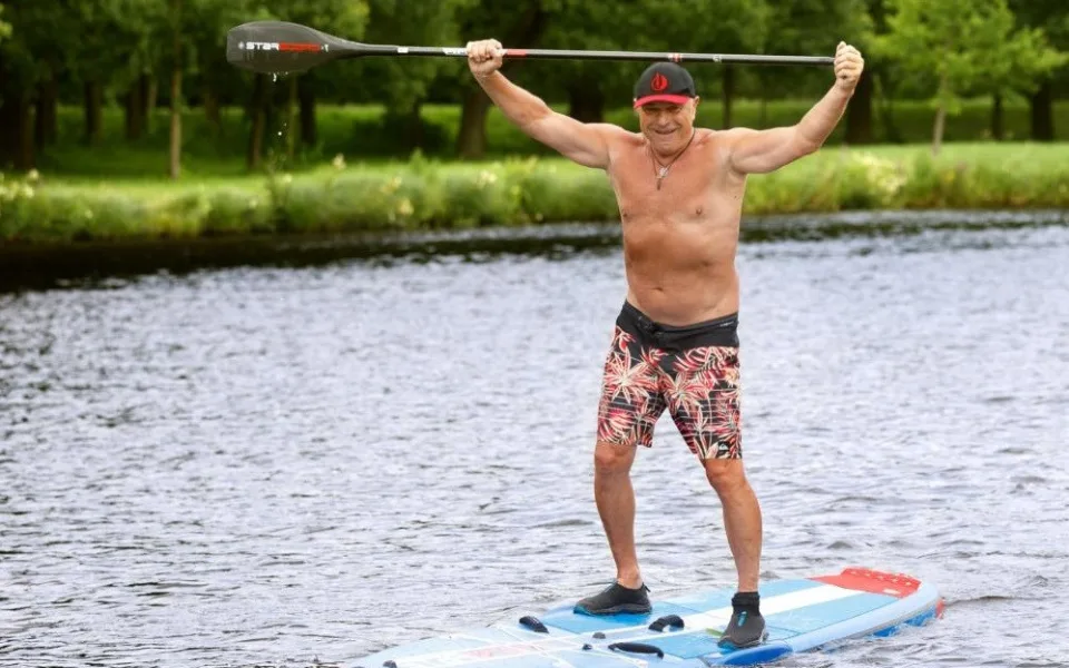 Obliba paddleboardů v Česku stoupá. Je to skvělý prostředek pro sport i relax, říká budějcký prodejce