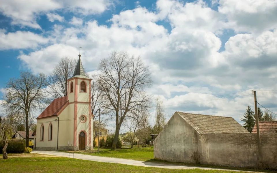 Na nové stezce ožívají staré případy vražd, přepadení, rvaček i smilstva