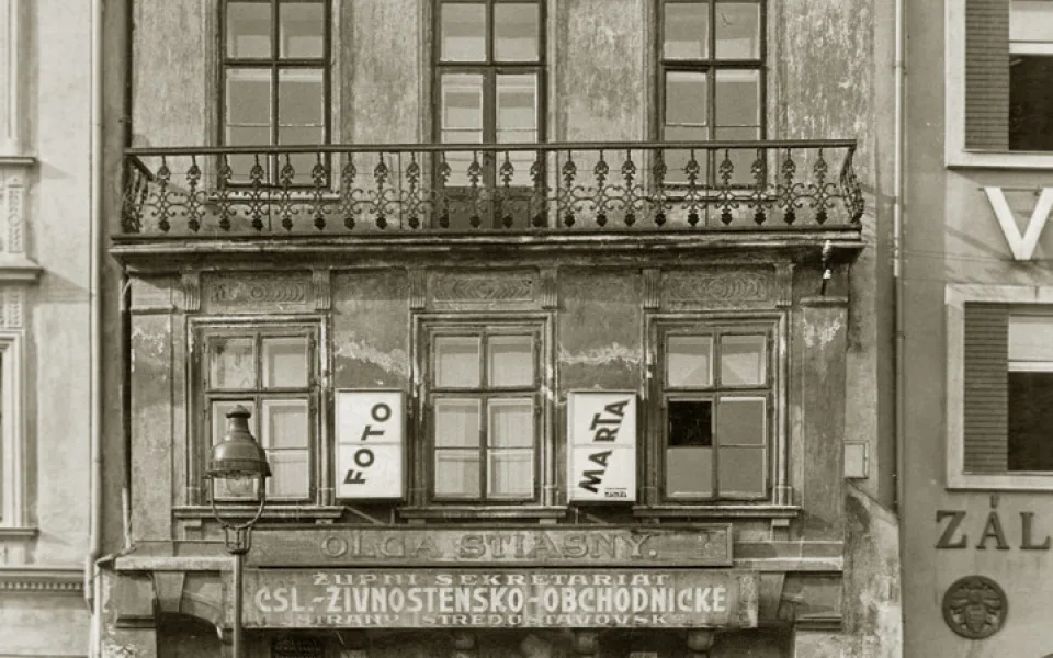 Dům s gotickým jádrem na náměstí č. 34 v roce 1931.