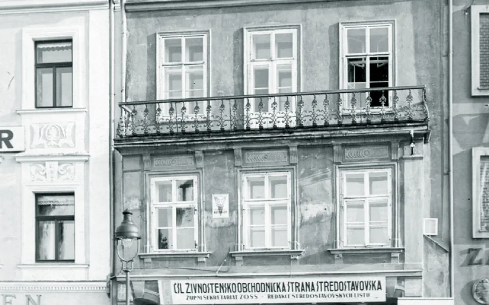 Dům č. 34 na máměstí Přemysla Otakara II. v roce 1937, tehdy č. 33.