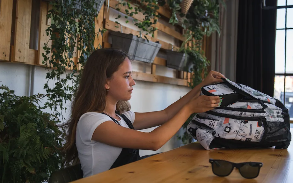 Blíží se školní rok. Jak vybrat správný batoh? Bagmaster sází na kvalifikované zdravotní posudky a tři roky záruky
