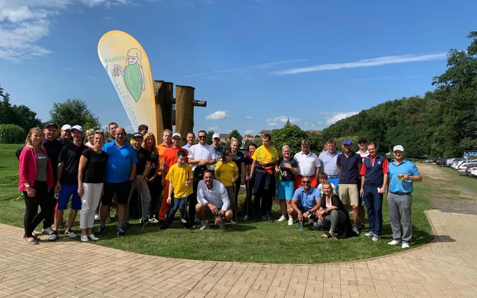 Charitativní golfový turnaj Aleše Kotalíka podpoří Bazalku