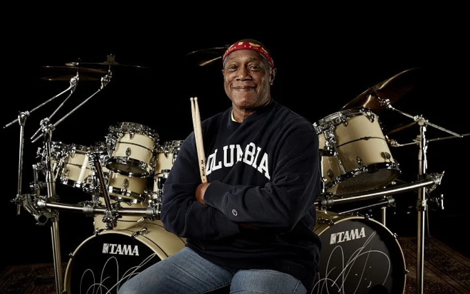Český Krumlov přivítá jazzového bubeníka Billyho Cobhama i zpěváky z Broadwaye