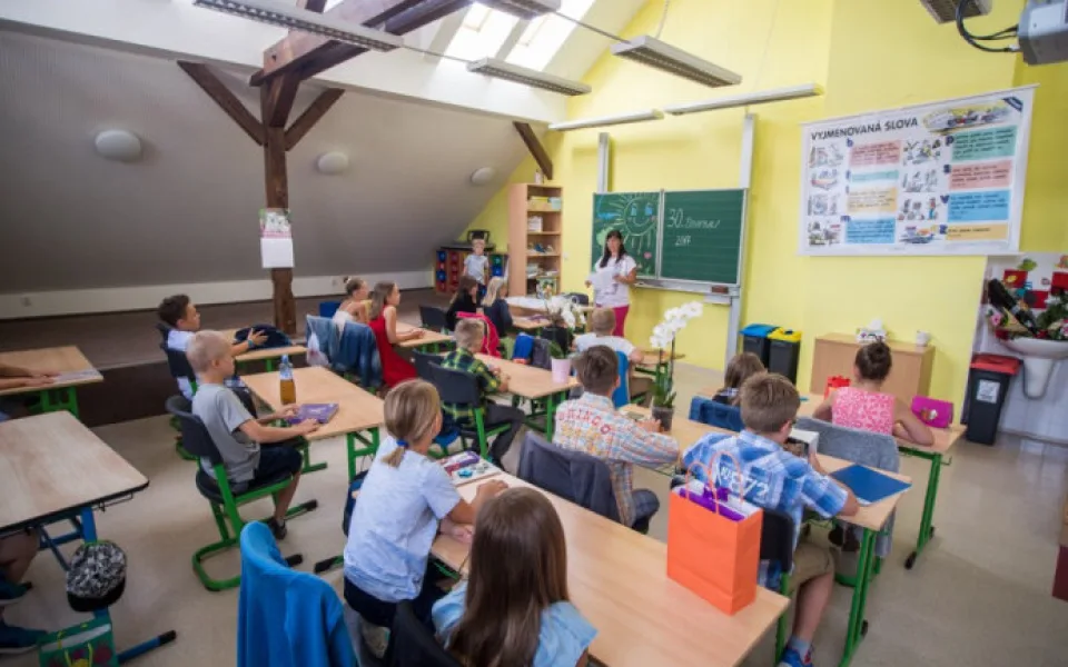 Počet žáků středních a základních škol na jihu Čech stoupá