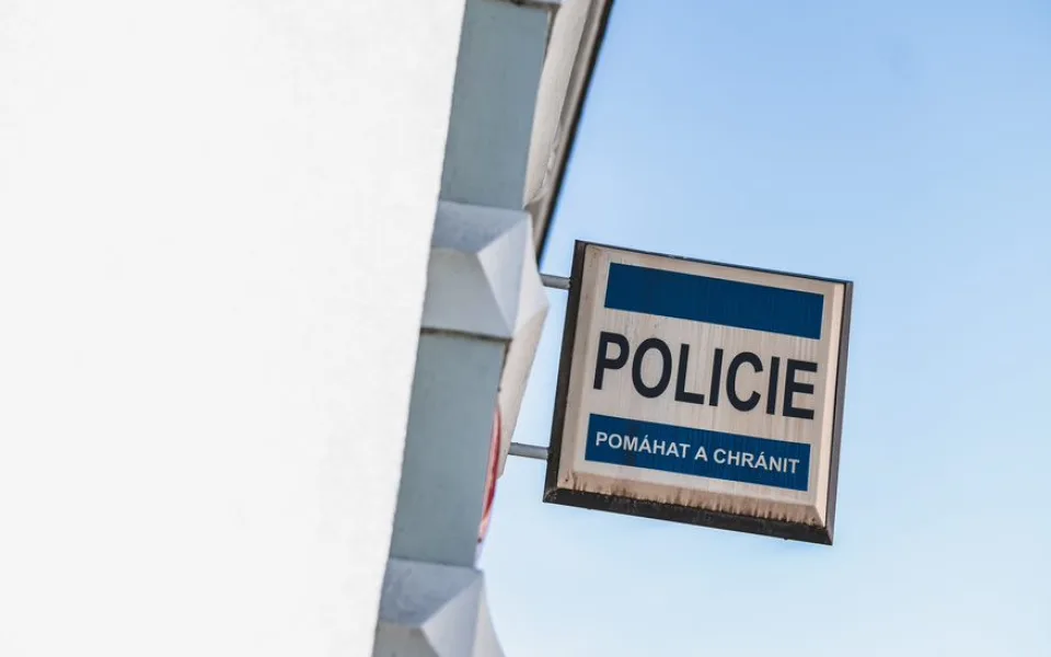 Z úmrtí ženy na Táborsku obvinila police muže středního věku. Hrozí mu až deset let vězení