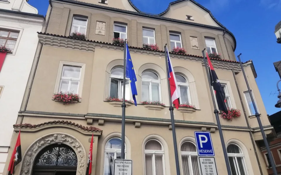 Tábor bude mít dva romské poradce, zaměří se na problémy v soužití obyvatel