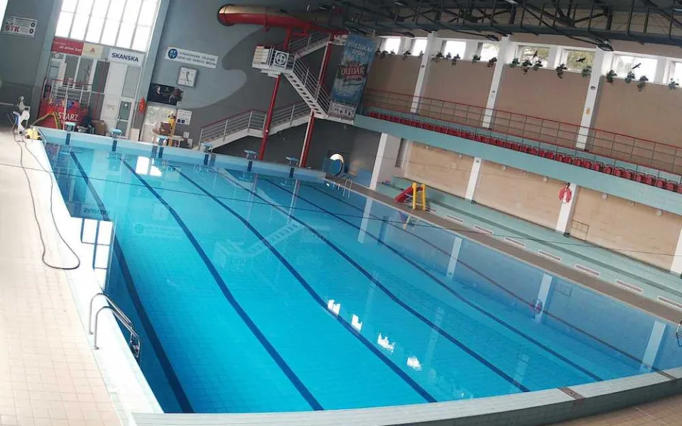Oprava strakonického bazénu se prodraží, našly se skryté vady