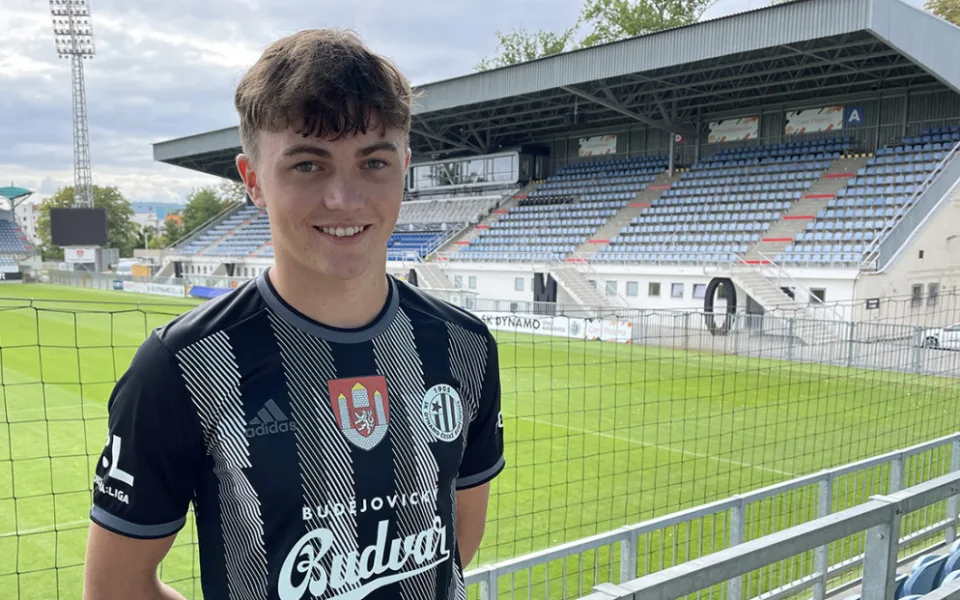 Adam Pech přichází do Dynama z Příbrami.