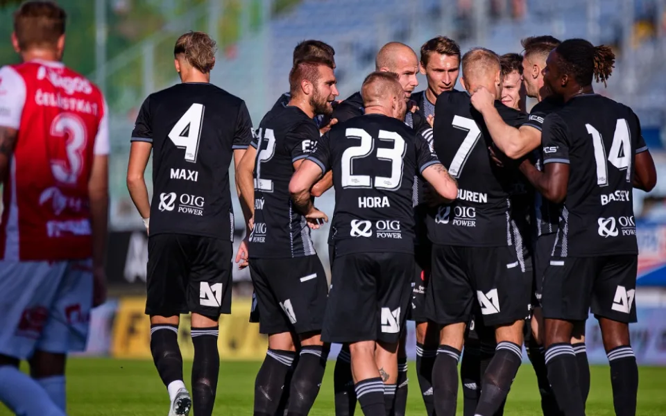 Dynamo po dalším comebacku udolalo Pardubice