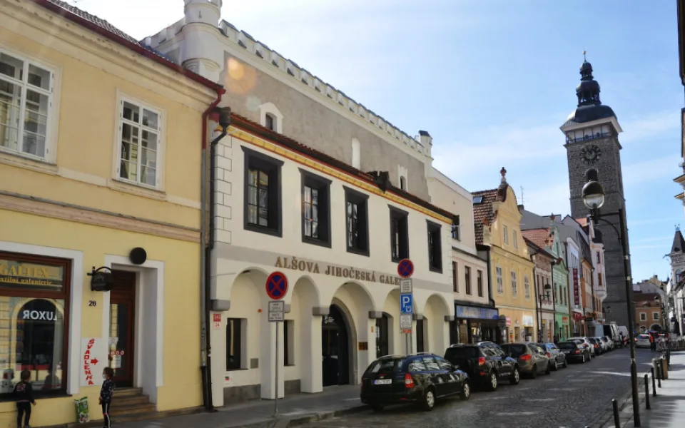 Alšova jihočeská galerie představí tvorbu sochařky Jindry Vikové