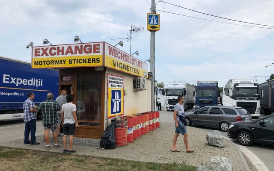 Nejlepší past na turisty? Prodej dálničních známek na hraničních přechodech s Rakouskem a Německem