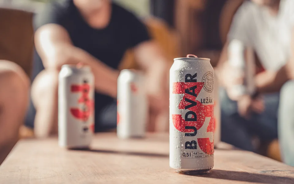 Budějovický Budvar vybuduje novou linku na stáčení piva do plechovek. Vyjde na 300 milionů korun