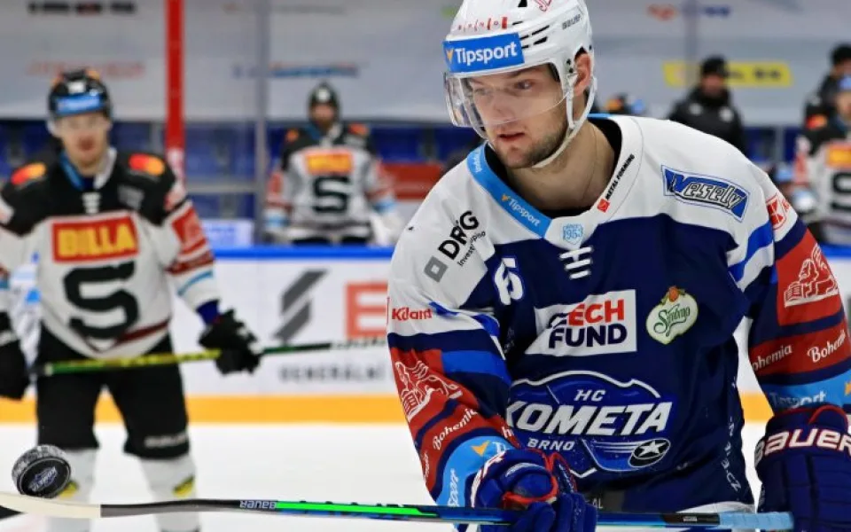 Hokejový útočník Šoustal bude do konce roku hostovat z Komety v Motoru