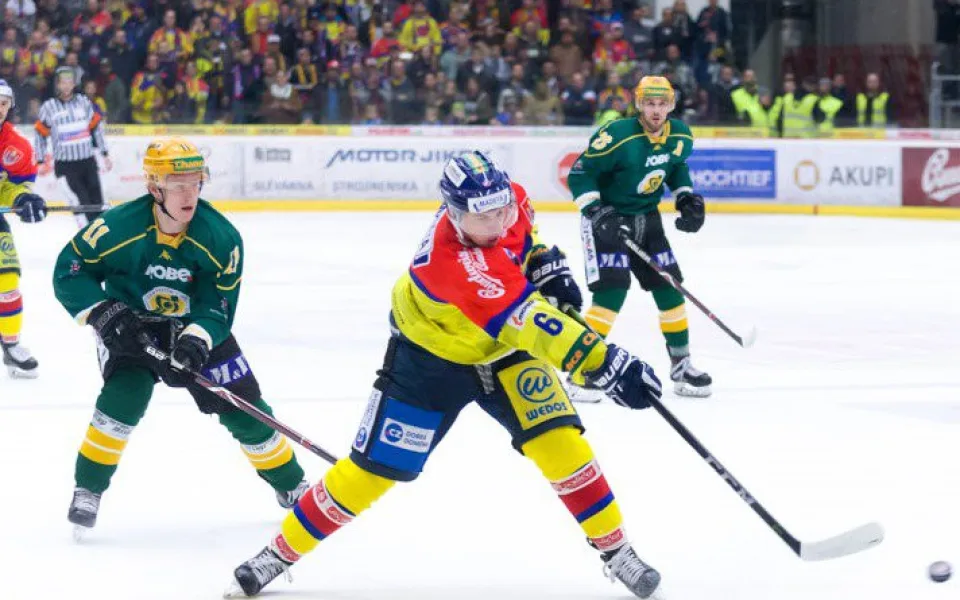 Na hostování do konce ledna 2022 ze Sparty přichází třiadvacetiletý obránce Martin Jandus, který už na jihu Čech působil v sezoně 2018-19.