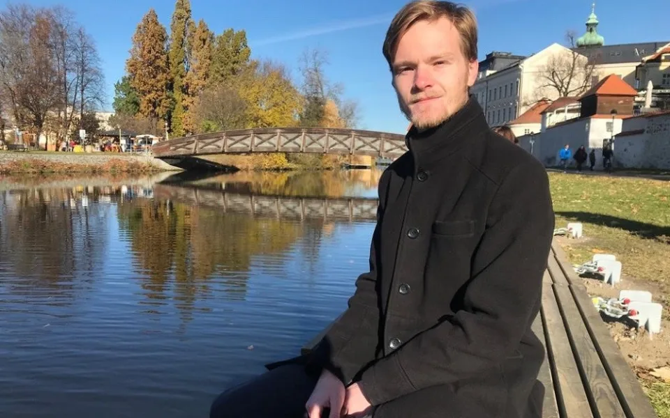Tomáš Holub je autorem projektu laviček nad řekou v centru Budějovic.