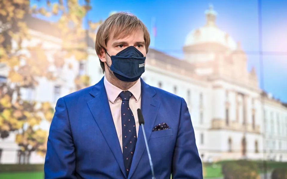 Institut žádá vazbu pro Vojtěcha a Svrčinovou. Můžou za šíření koronaviru, tvrdí předseda