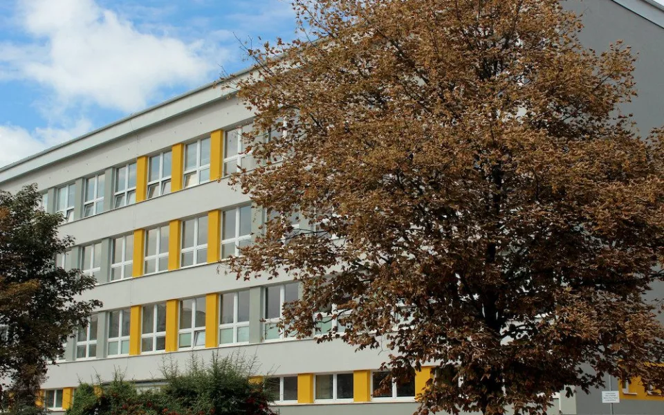 Střední škola polytechnická v Českých Budějovicích nabízí zájemcům o studium obory maturitní, učební a také nástavbové studium