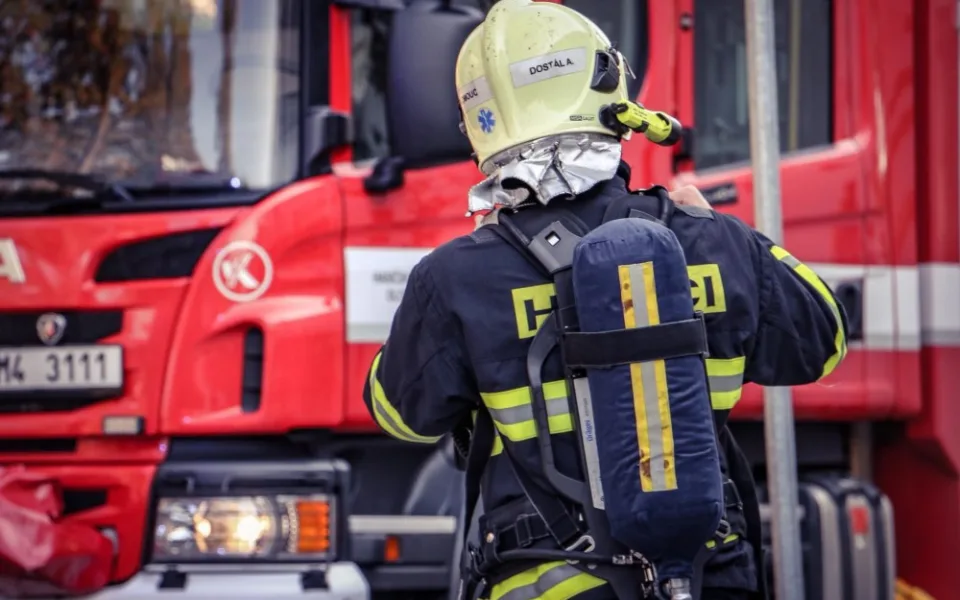 Při požáru haly na Táborsku vznikla několikamilionová škoda