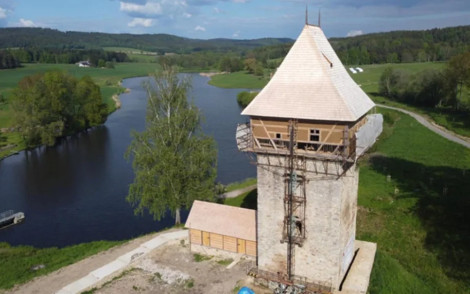 Sdružení obnovilo jihočeskou tvrz Tichá. Příští rok bude přístupná pro veřejnost