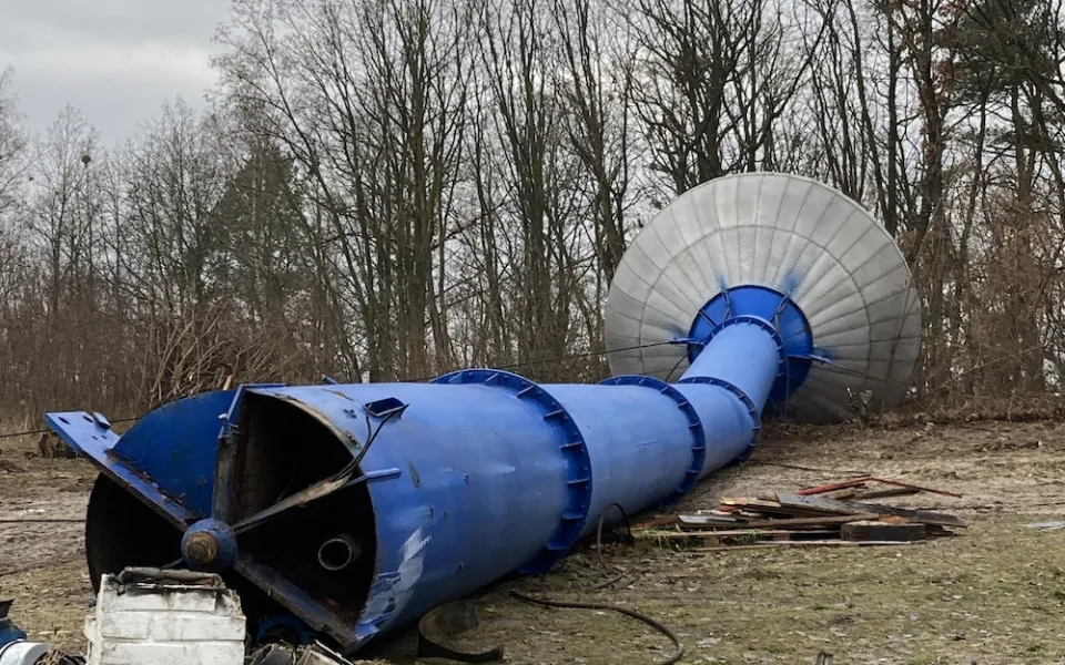 Věžový vodojem poslali k zemi. Nahradil ho nový