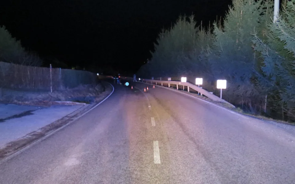 Řidič srazil u Nedabyle chodce, který na místě zemřel. Policie žádá o pomoc s vyšetřováním