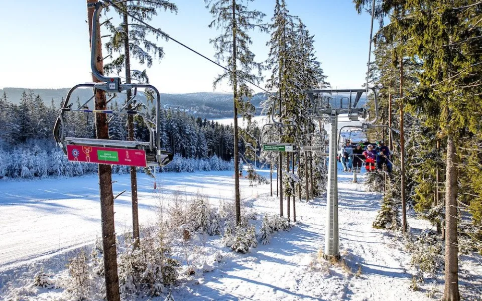 Pololetní prázdniny na sněhu pro celou rodinu ve Skiareálu Lipno
