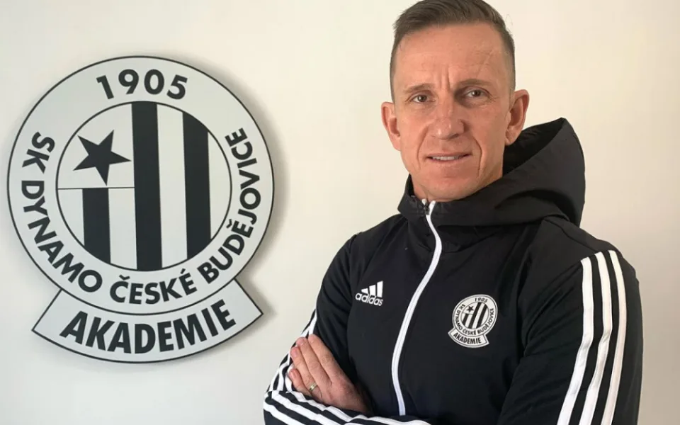 Výkonným ředitelem Akademie bude Petr Benát, který dosud zastával funkci sportovního manažera.