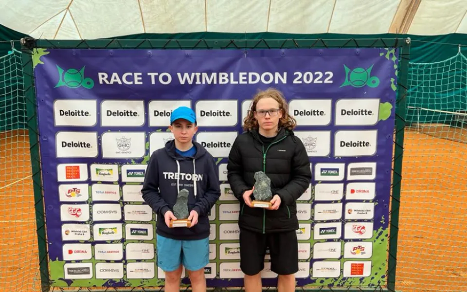 První kategorie tenisového klání Race to Wimbledon 22 mají své první vítěze