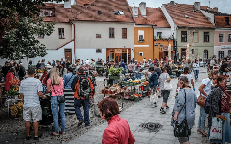 Farmářské trhy v Budějcích se na jeden víkend přesunou na neděli