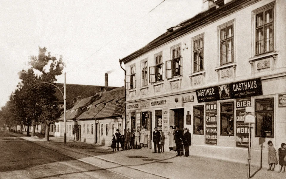 Zaniklý Hostinec U Města Krumlova na rohu Lidické a Roudenské.