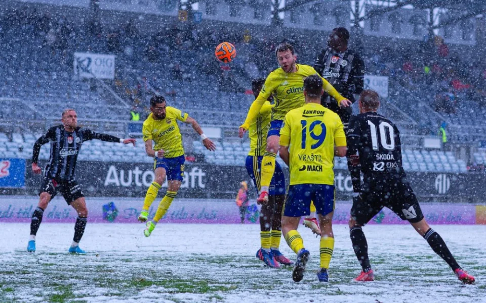 Dynamo v divokém zápase uhrálo se Zlínem bod